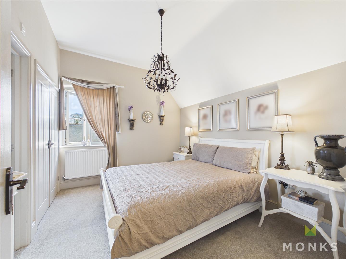 17 Penrhos Court, Whittington, SY11 4FA For Sale